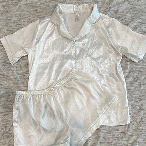 NWOT Flora by Flora Nikrooz Silky White Pajama Set